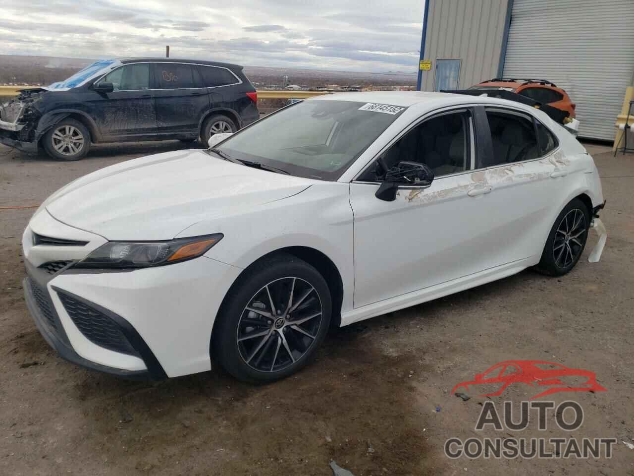 TOYOTA CAMRY 2022 - 4T1G11AK1NU670282