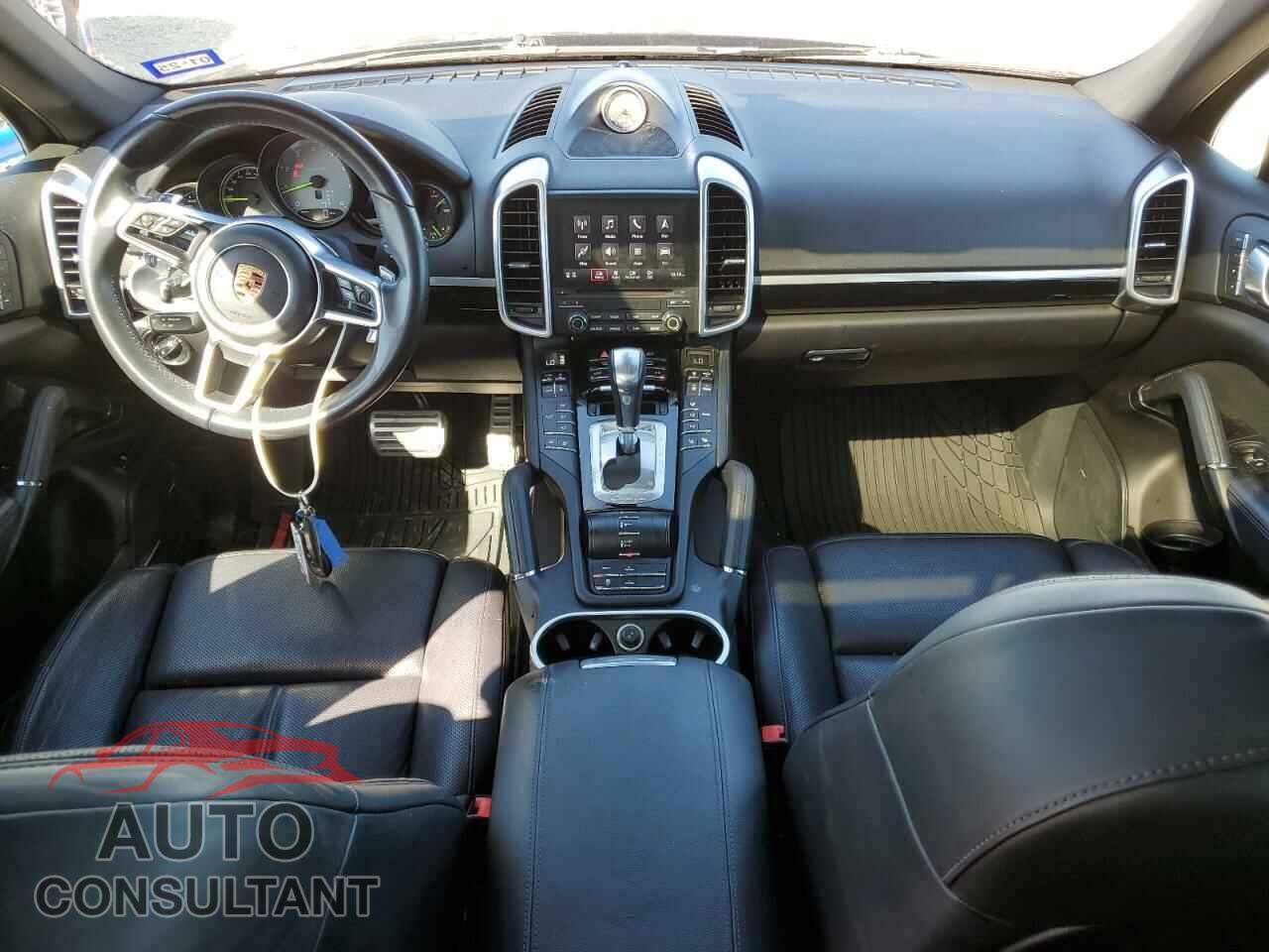 PORSCHE CAYENNE 2017 - WP1AE2A2XHLA75668