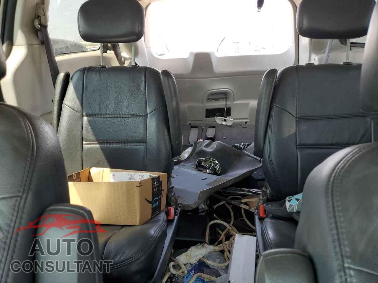 DODGE CARAVAN 2010 - 2D4RN5D17AR121448