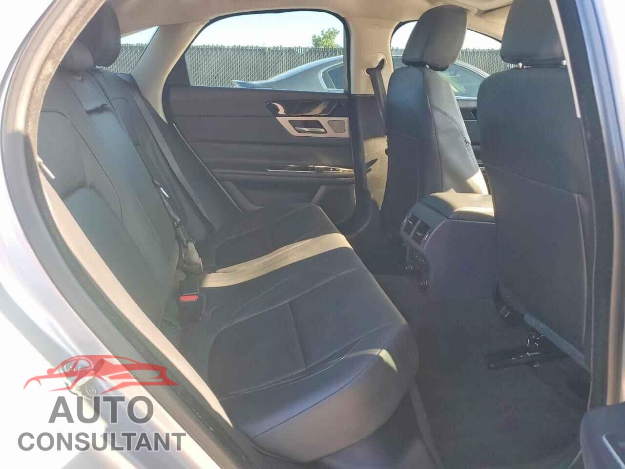 JAGUAR XF 2017 - SAJBD4BVXHCY42479