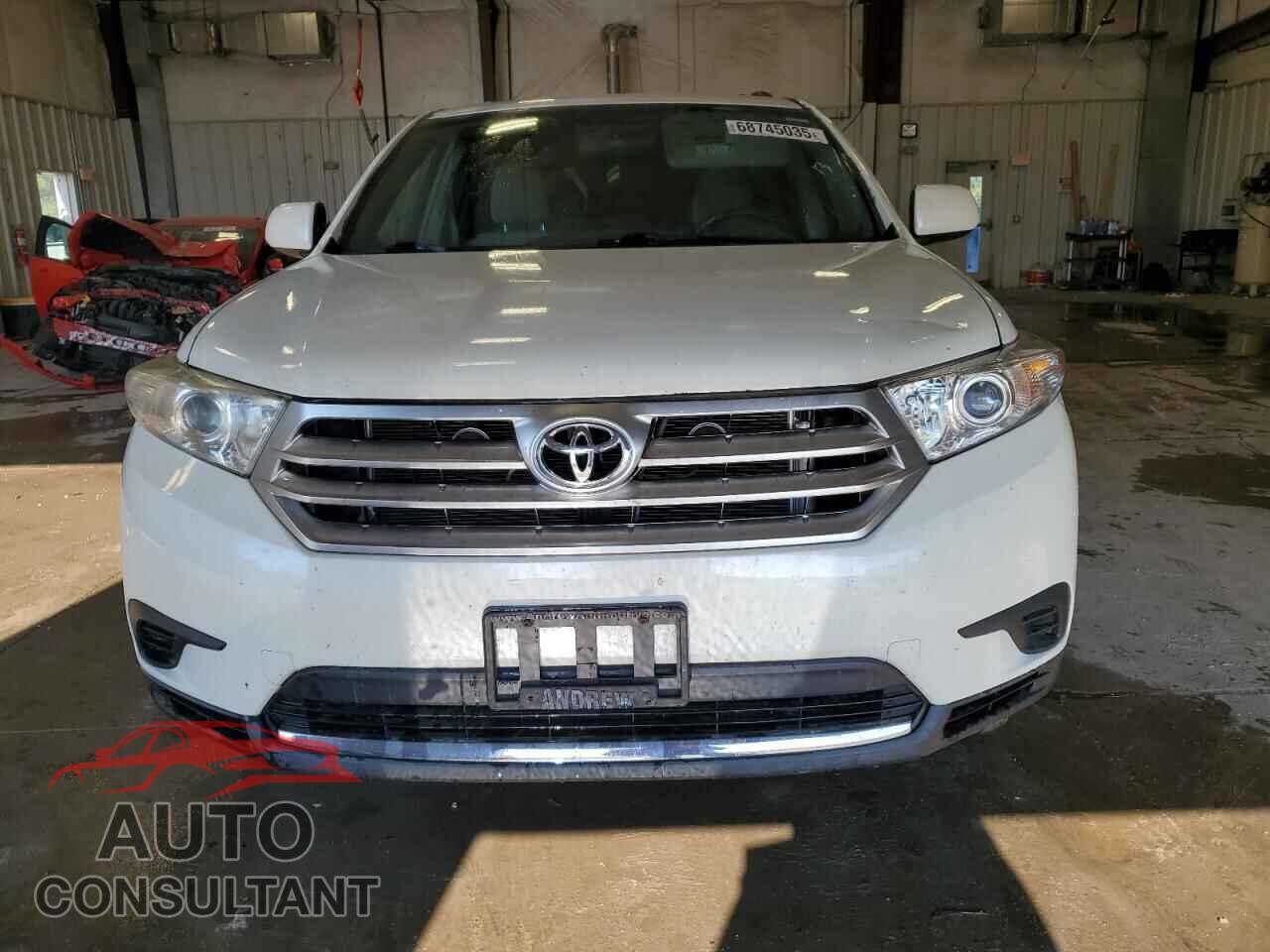 TOYOTA HIGHLANDER 2013 - 5TDBK3EH8DS211470
