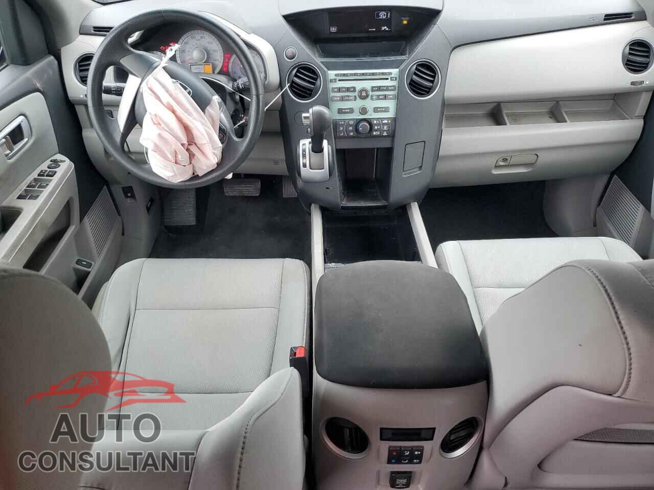 HONDA PILOT 2011 - 5FNYF3H27BB007640
