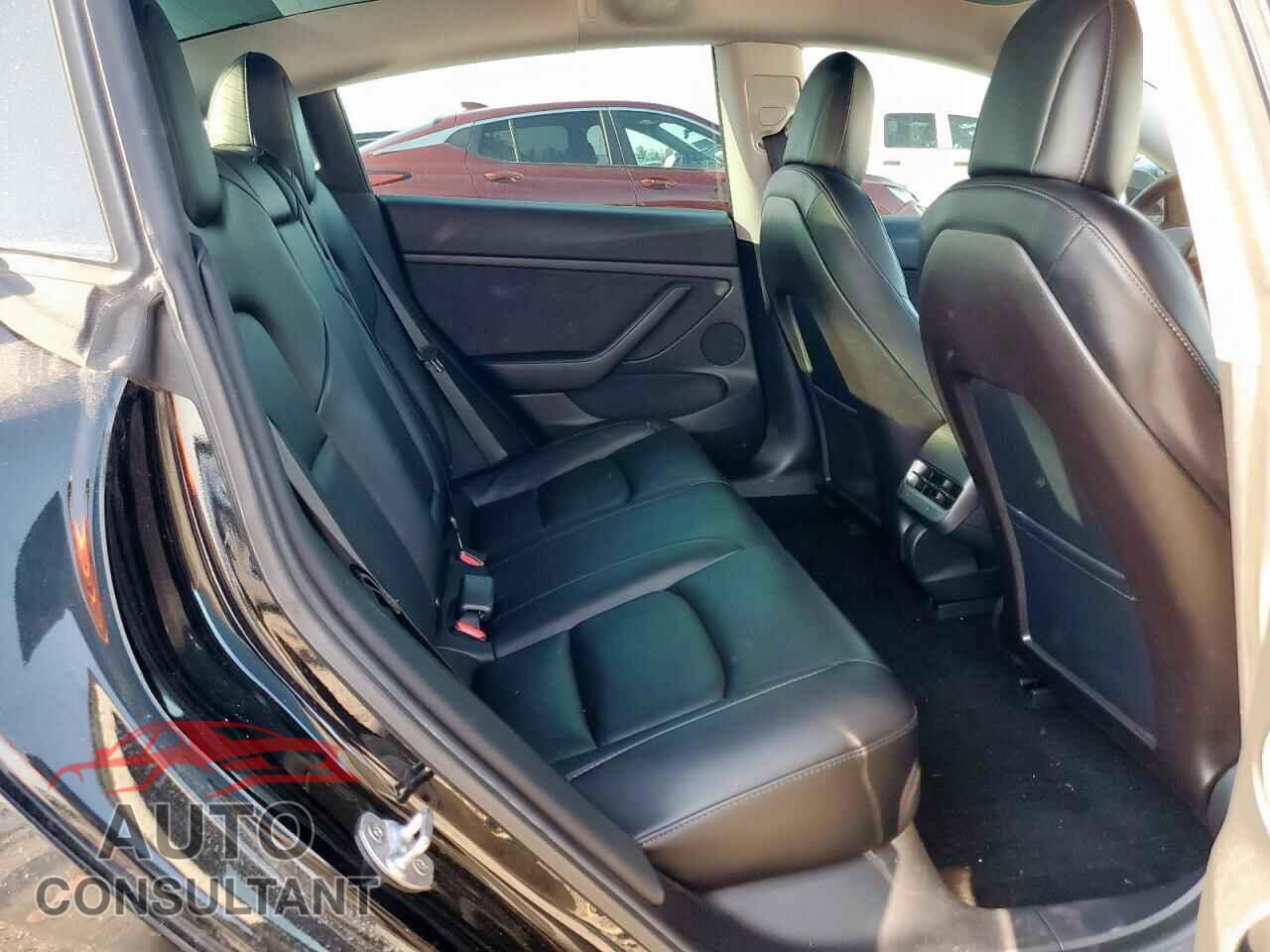 TESLA MODEL 3 2021 - 5YJ3E1EA4MF991118