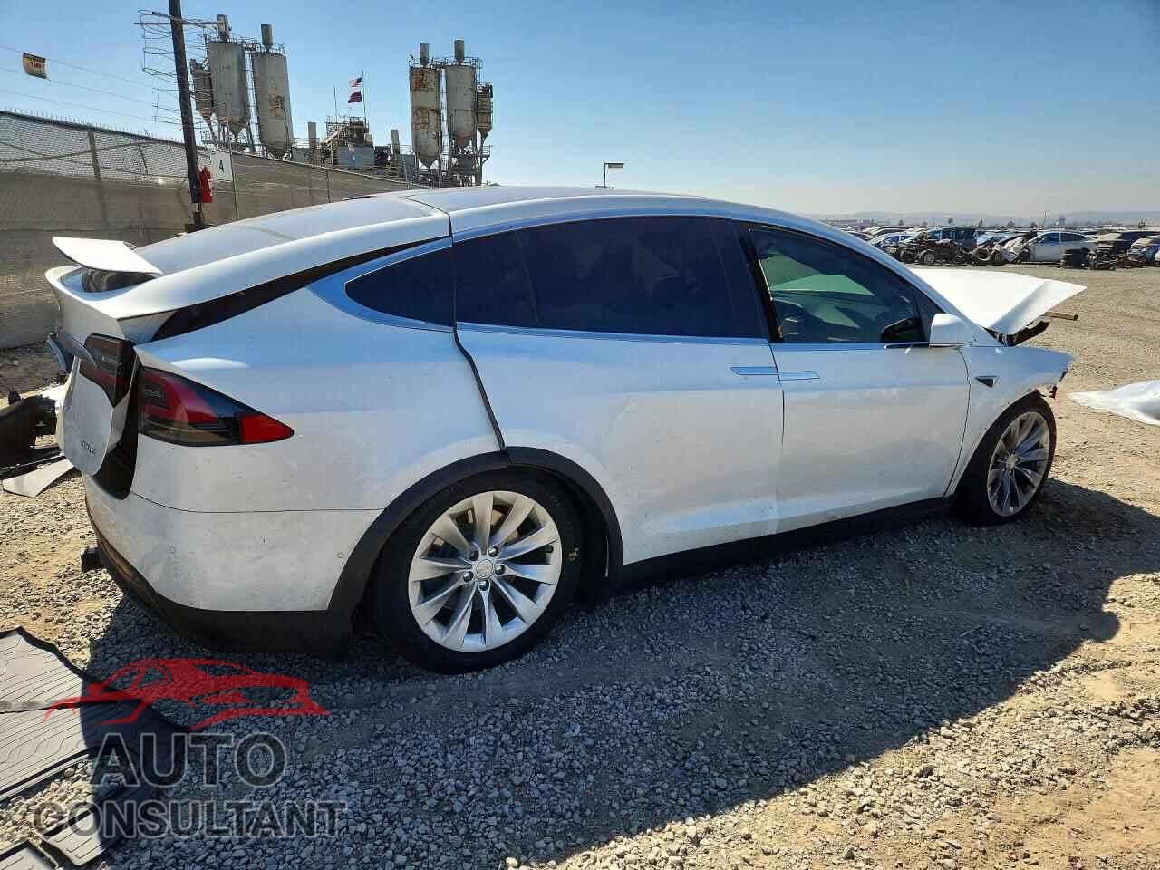 TESLA MODEL X 2018 - 5YJXCBE2XJF104512