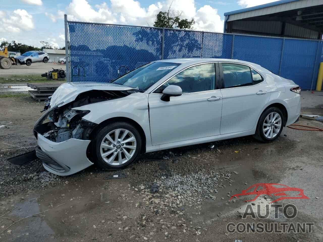 TOYOTA CAMRY 2023 - 4T1C11AK6PU083108