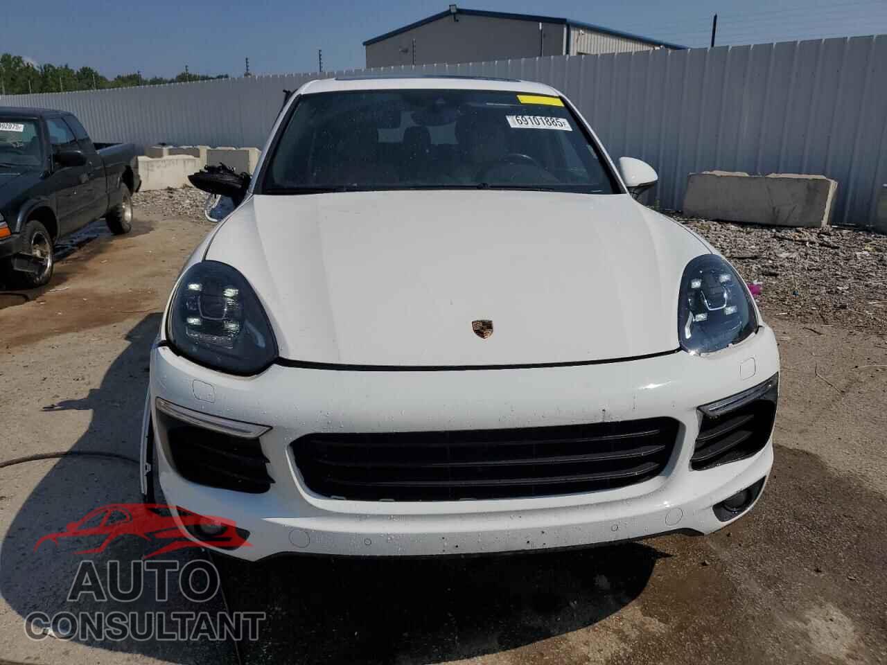 PORSCHE CAYENNE 2018 - WP1AA2A28JKA06694