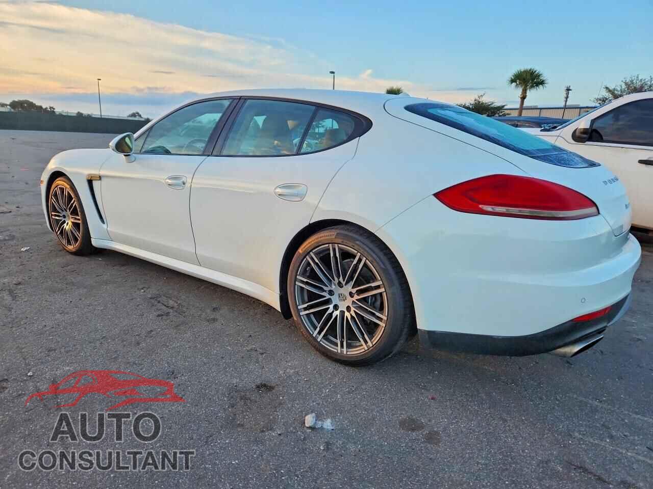 PORSCHE PANAMERA 2015 - WP0AA2A75FL004562
