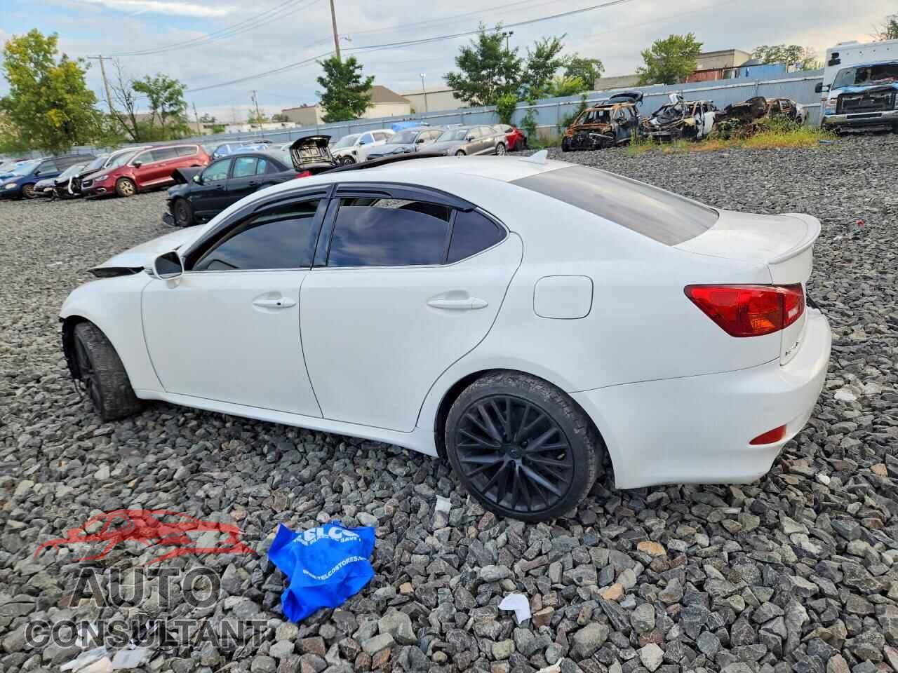 LEXUS IS 2012 - JTHCF5C24C5054316