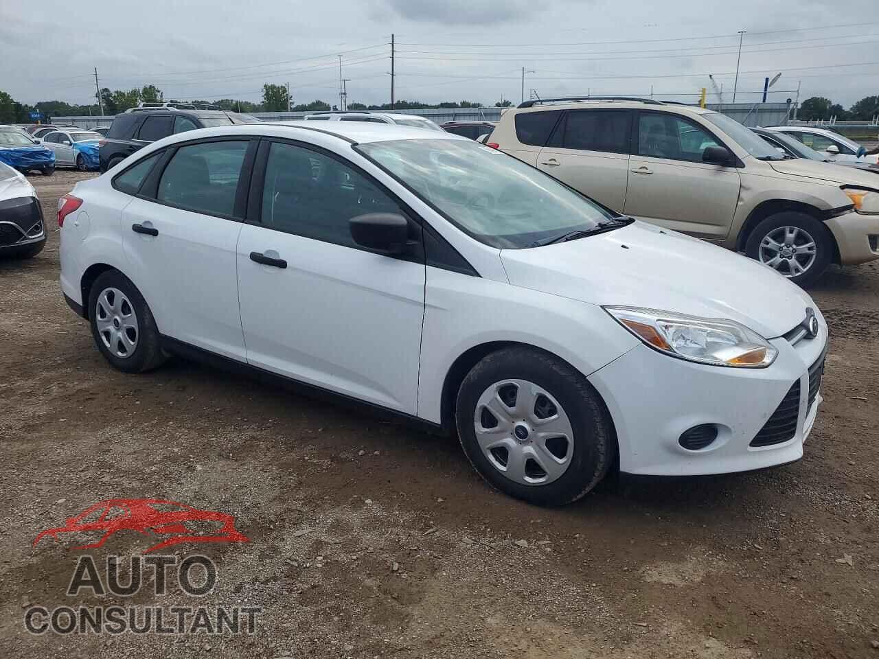 FORD FOCUS 2013 - 1FADP3E2XDL149907