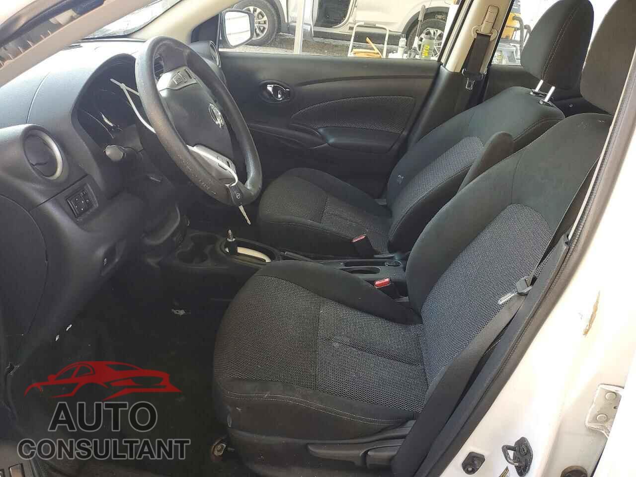 NISSAN VERSA 2017 - 3N1CN7AP3HL874640