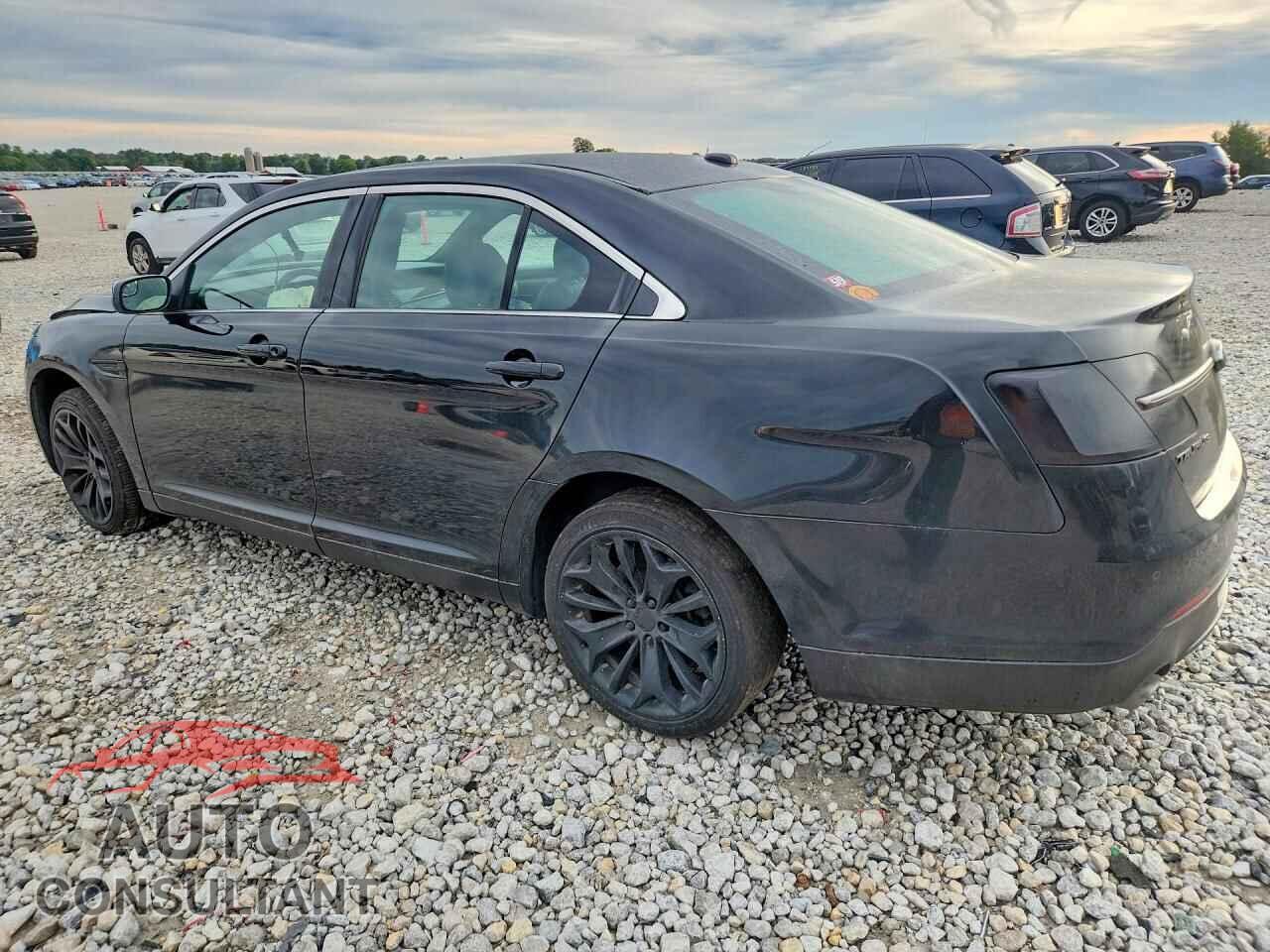 FORD TAURUS 2015 - 1FAHP2F85FG116176