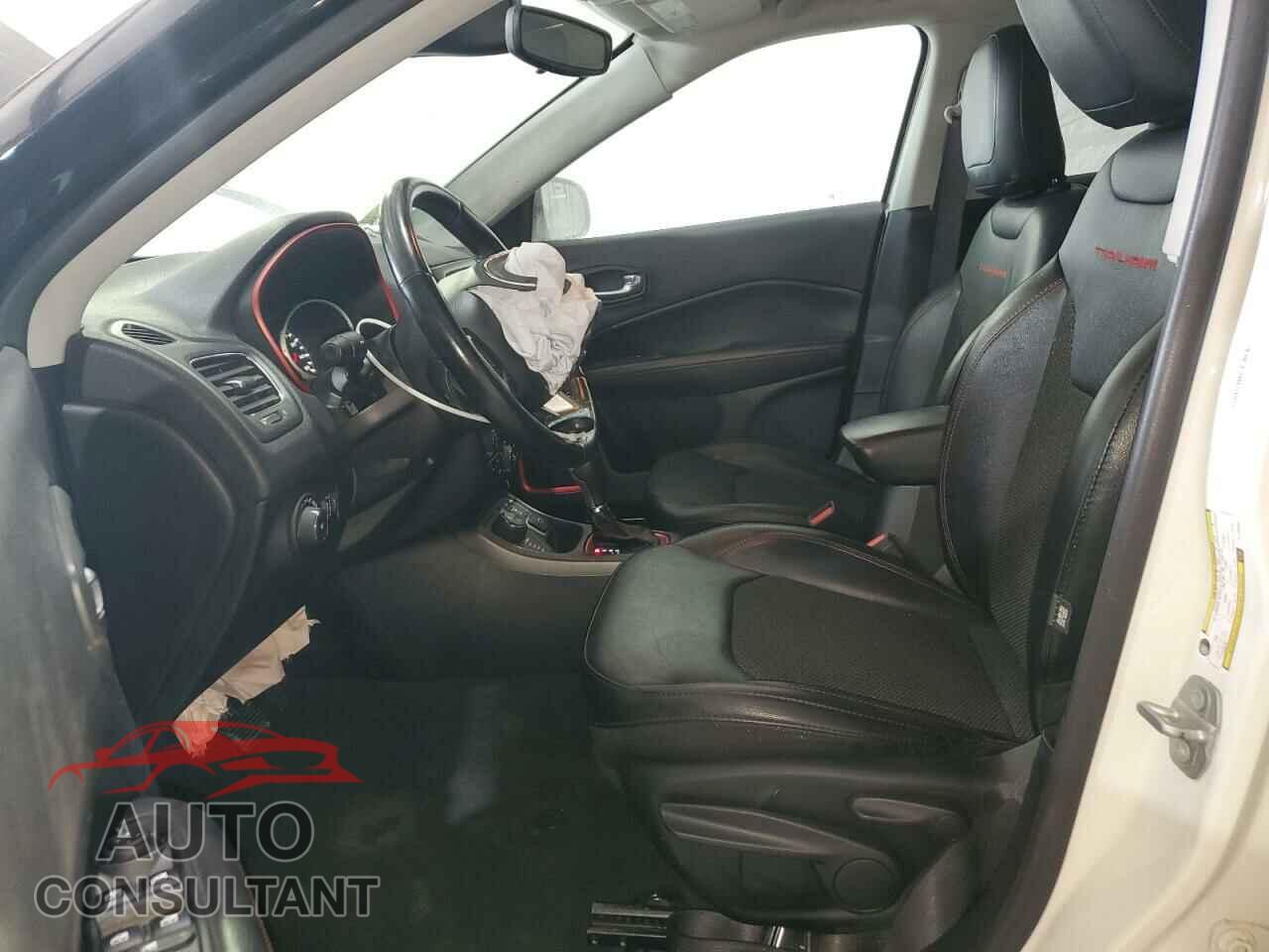 JEEP COMPASS 2020 - 3C4NJDDB2LT193684