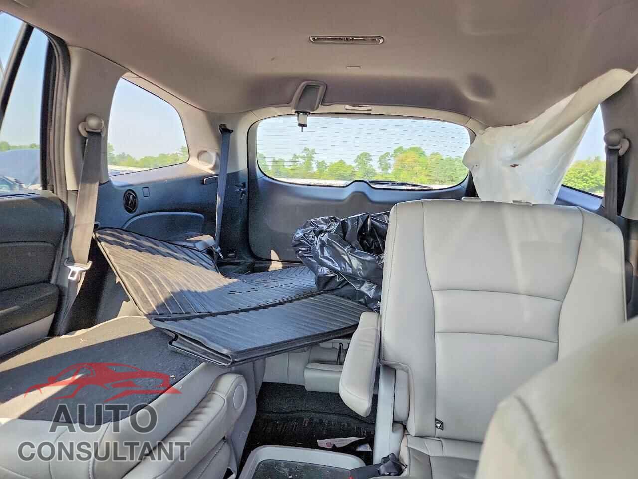 HONDA PILOT 2019 - 5FNYF6H60KB097721