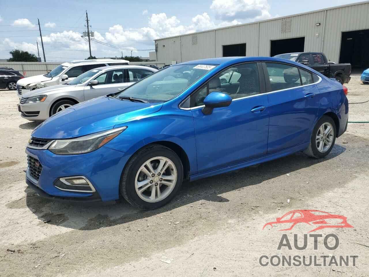 CHEVROLET CRUZE 2018 - 1G1BE5SM8J7237053