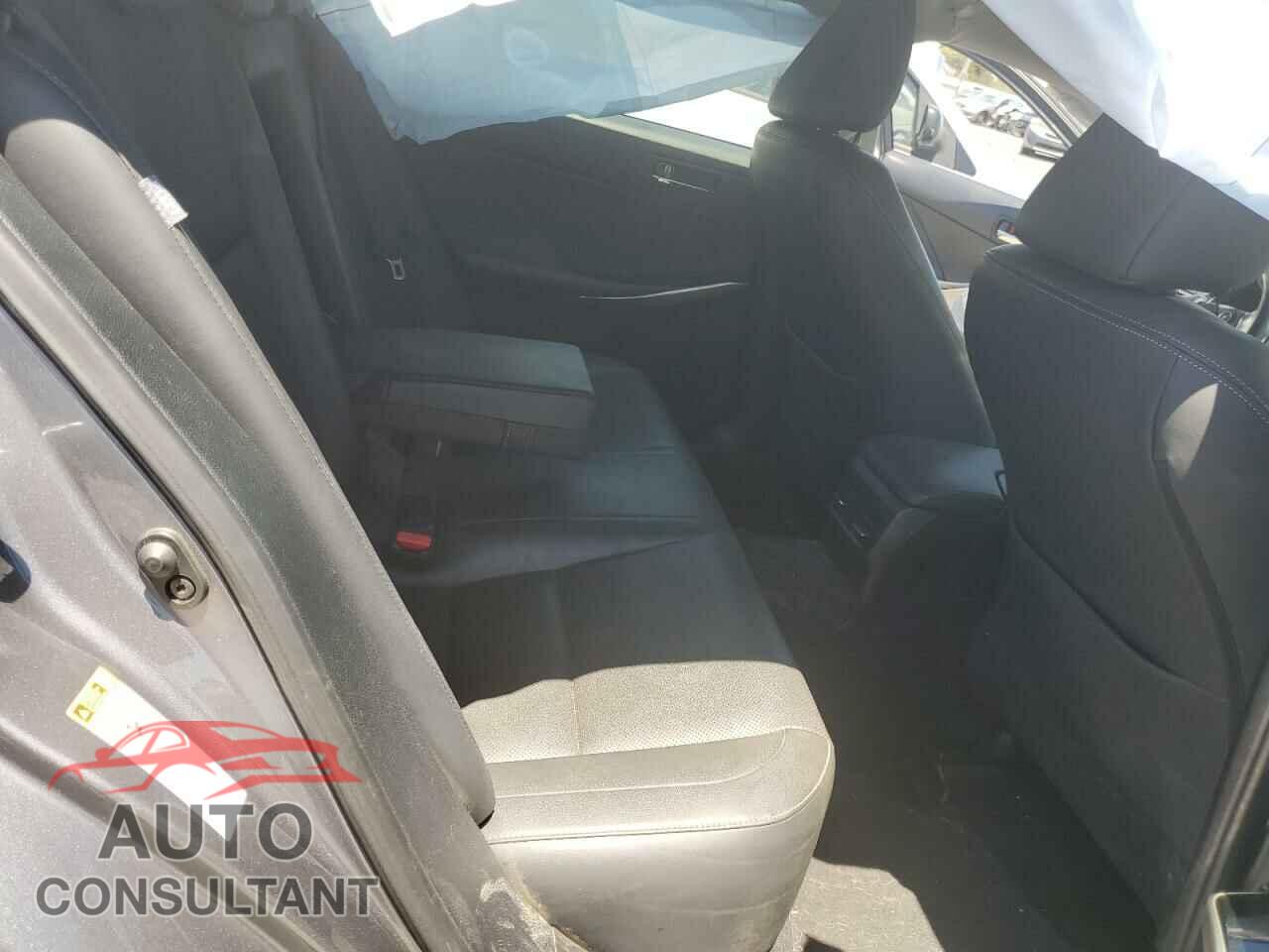 LEXUS IS 2016 - JTHBA1D24G5025308