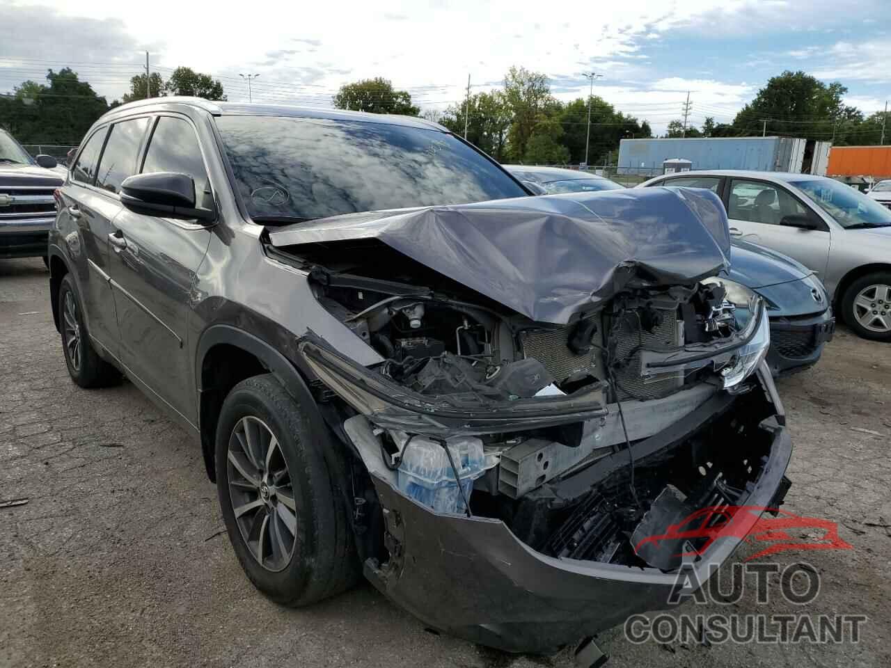TOYOTA HIGHLANDER 2018 - 5TDJZRFH2JS531212