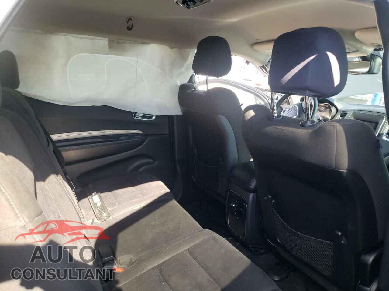 DODGE DURANGO 2018 - 1C4RDJAG5JC372656