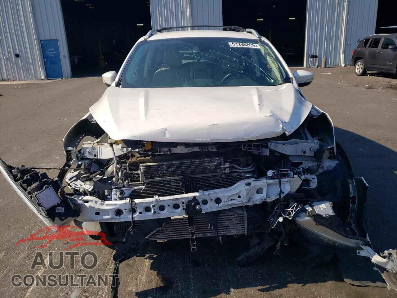 FORD ESCAPE 2018 - 1FMCU9J96JUC55129