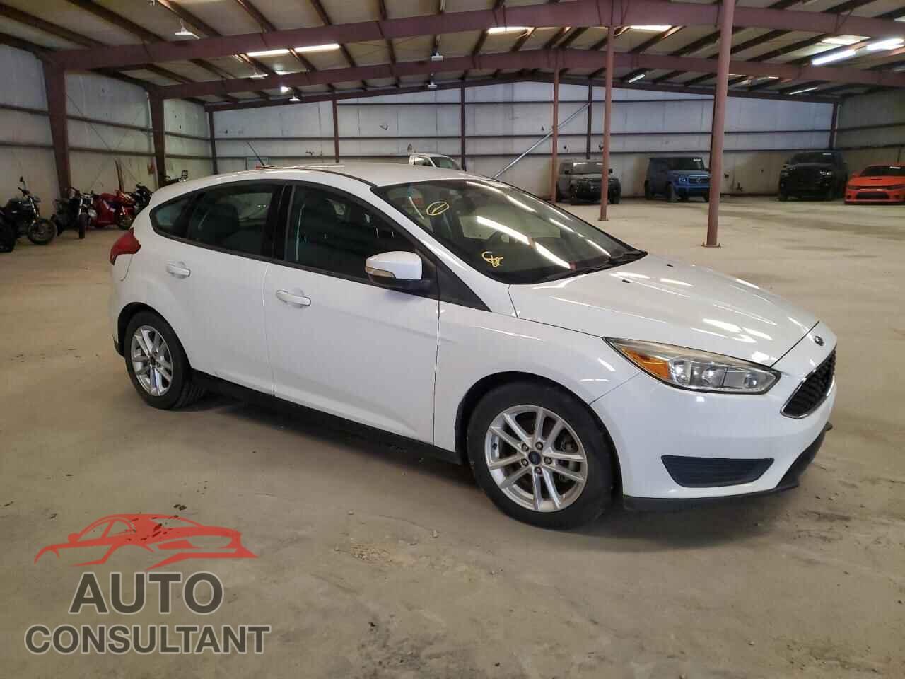 FORD FOCUS 2017 - 1FADP3K27HL201598