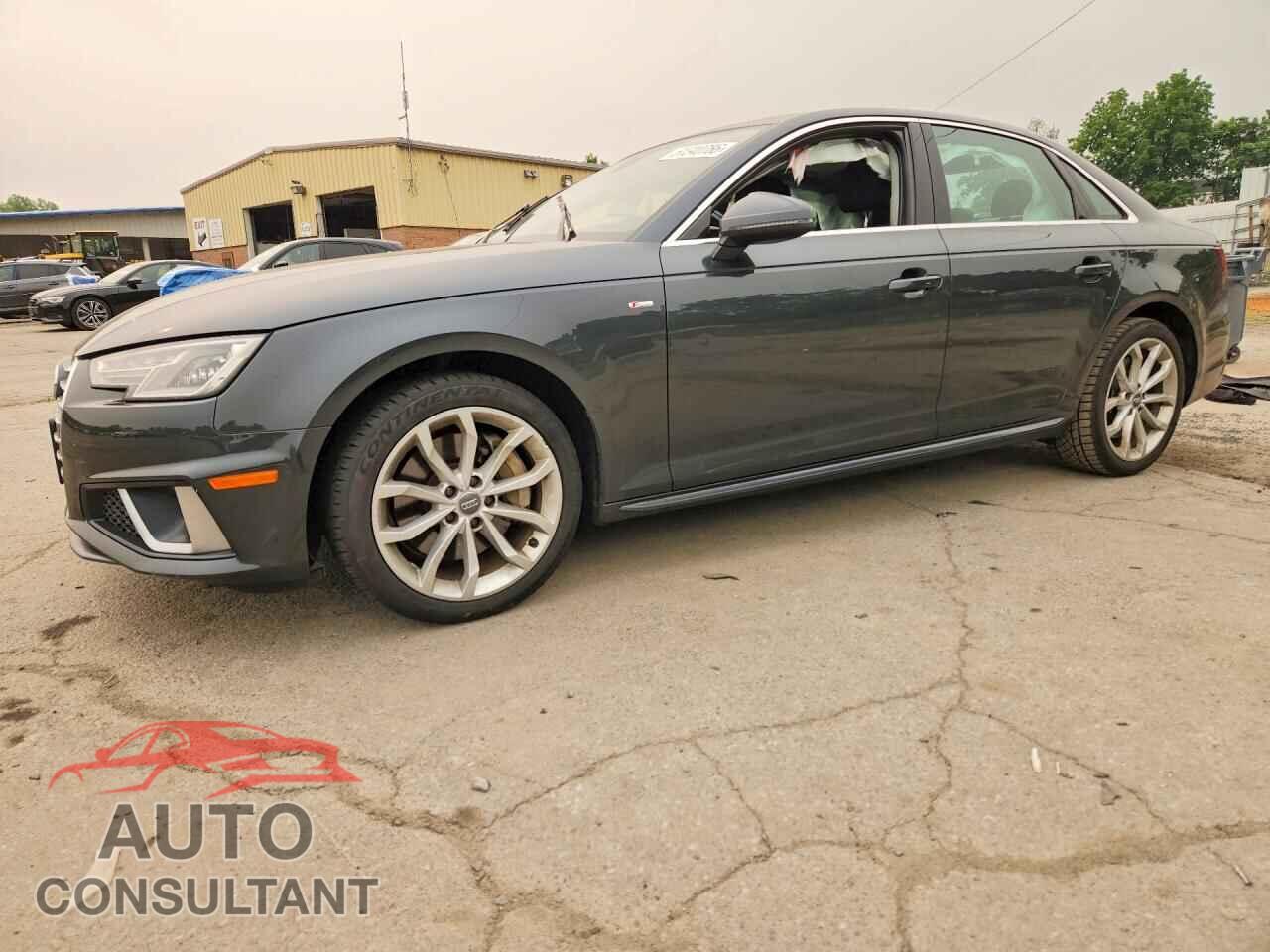 AUDI A4 2019 - WAUDNAF40KA055917