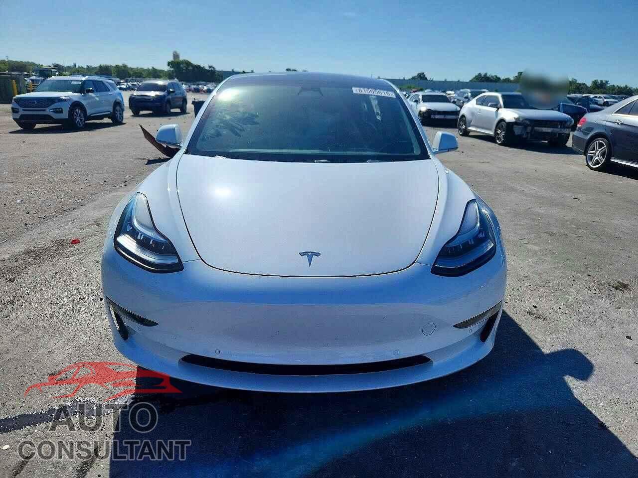 TESLA MODEL 3 2020 - 5YJ3E1EA4LF658724