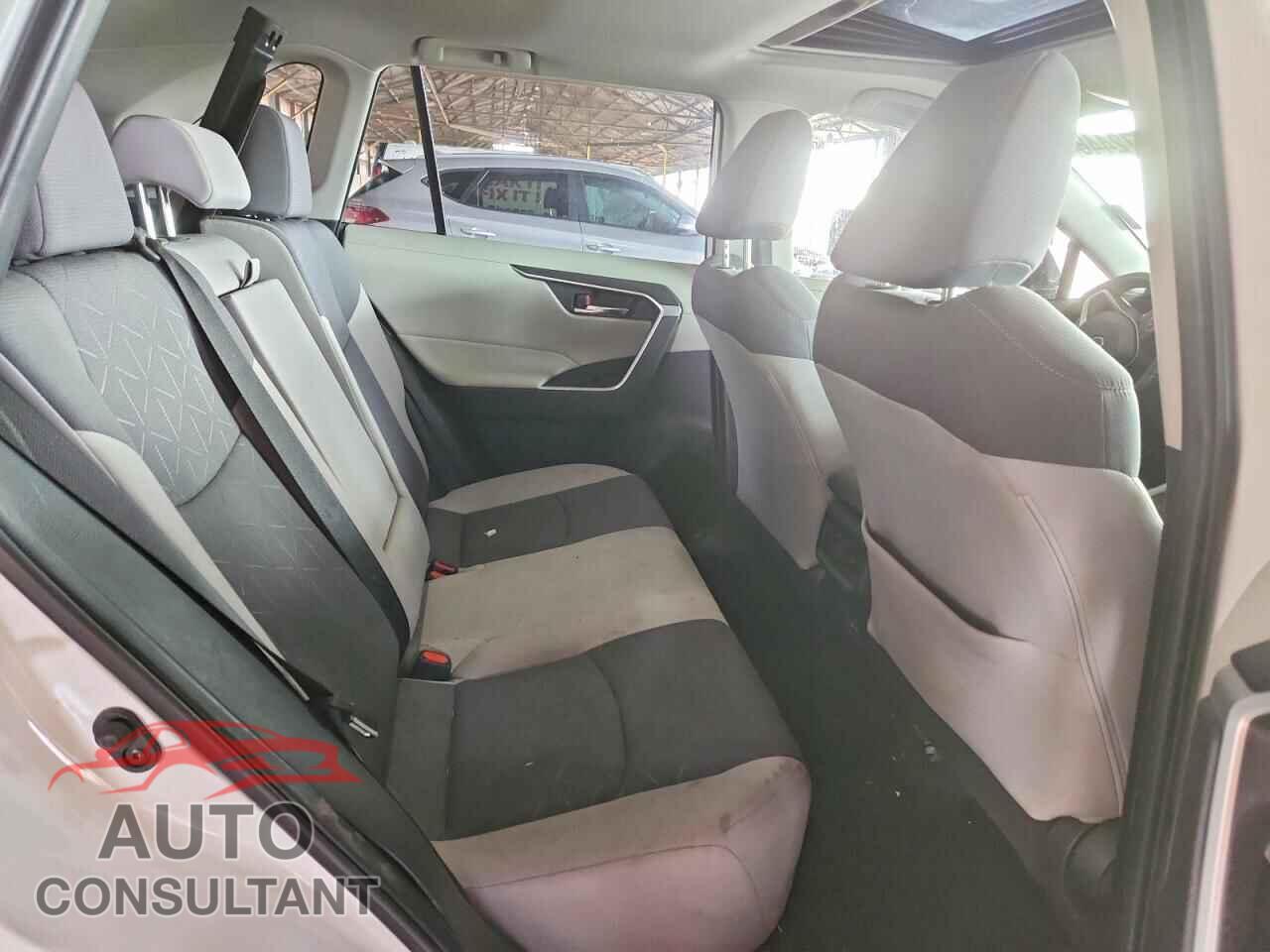 TOYOTA RAV4 2023 - JTMP1RFV1PD095285