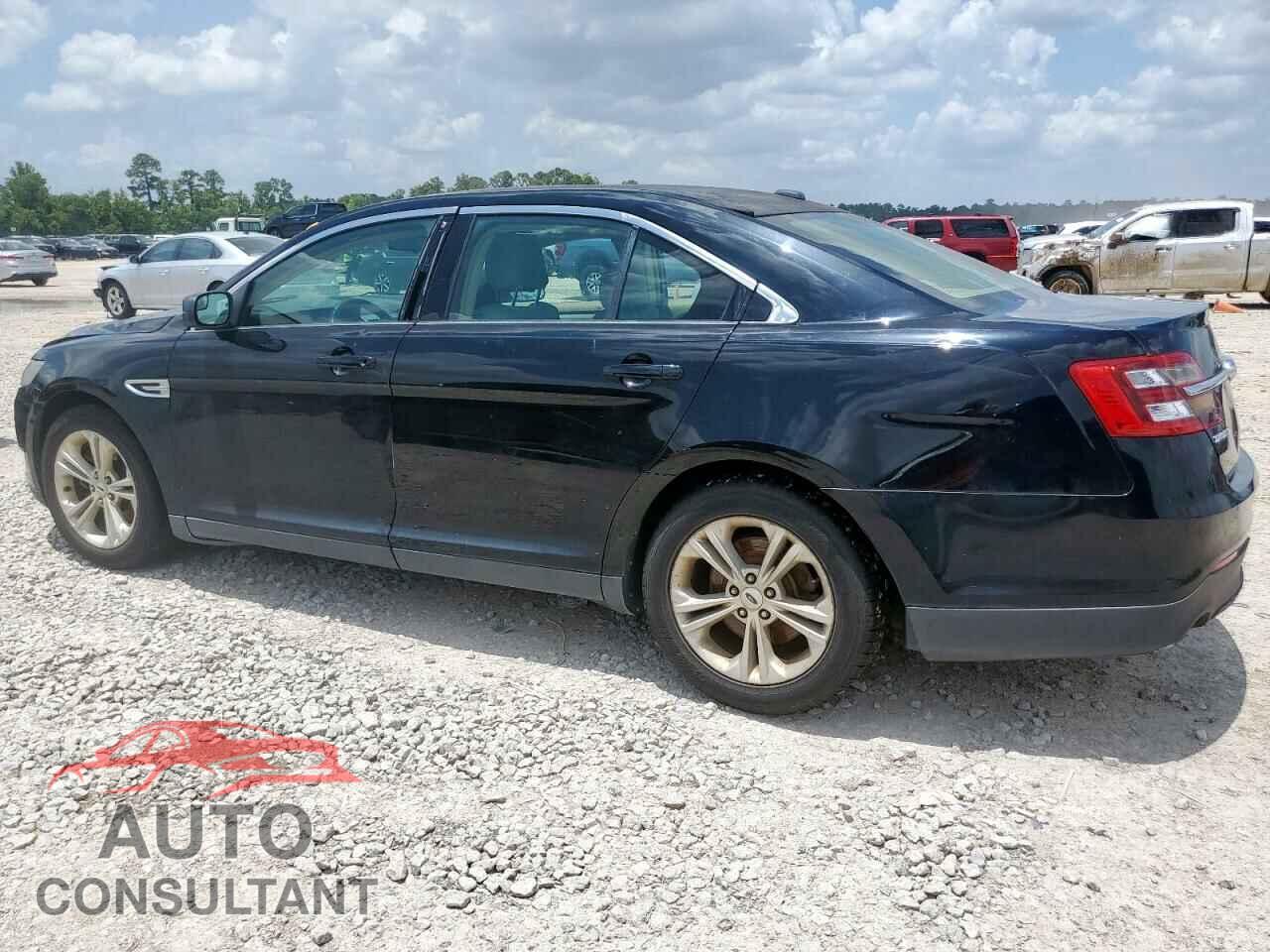 FORD TAURUS 2018 - 1FAHP2D86JG118854