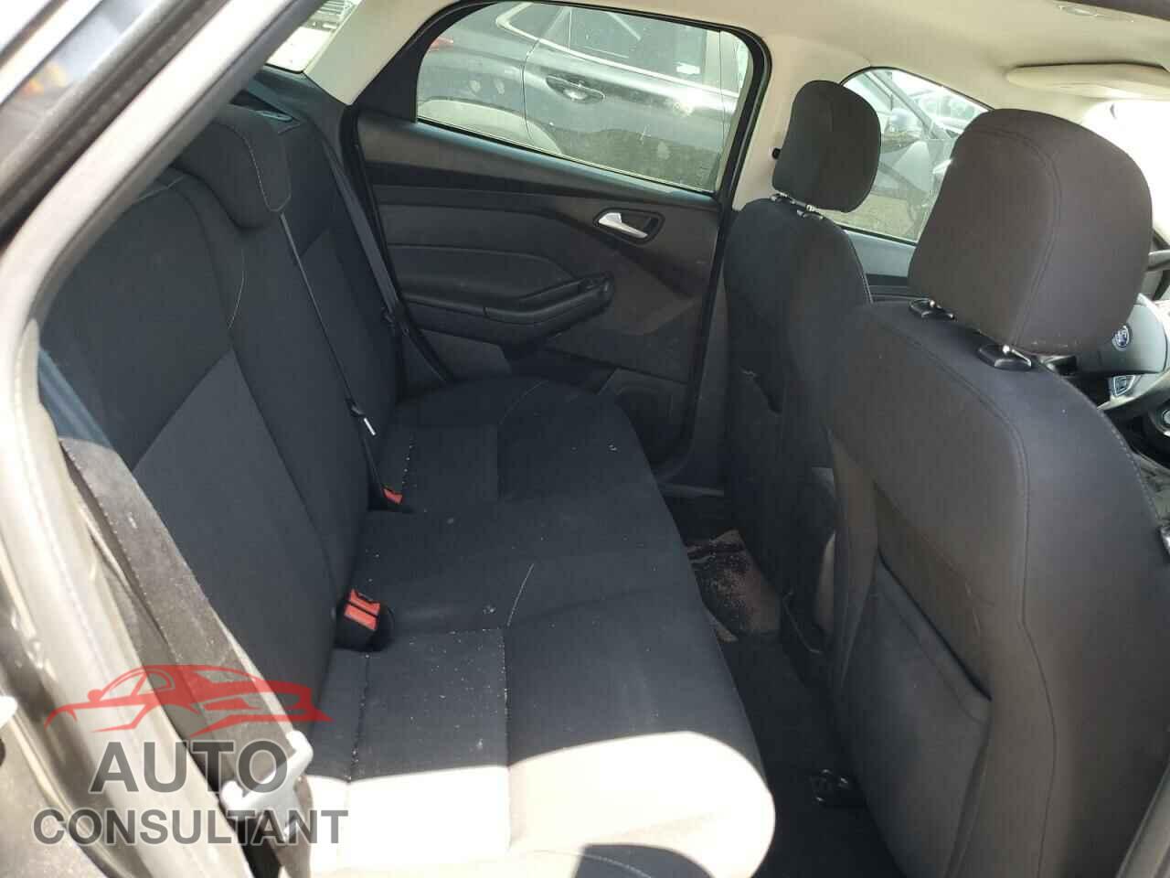 FORD FOCUS 2016 - 1FADP3F29GL350295