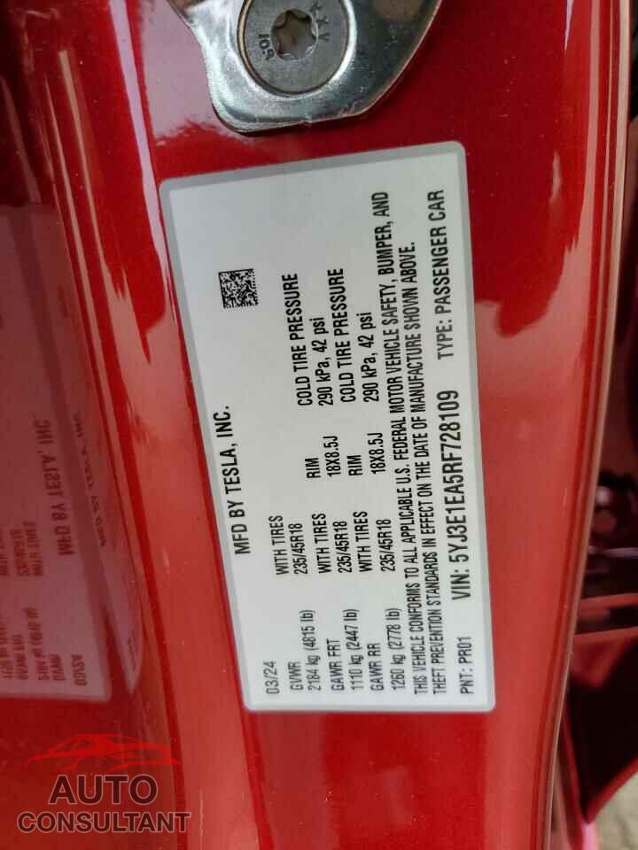 TESLA MODEL 3 2024 - 5YJ3E1EA5RF728109