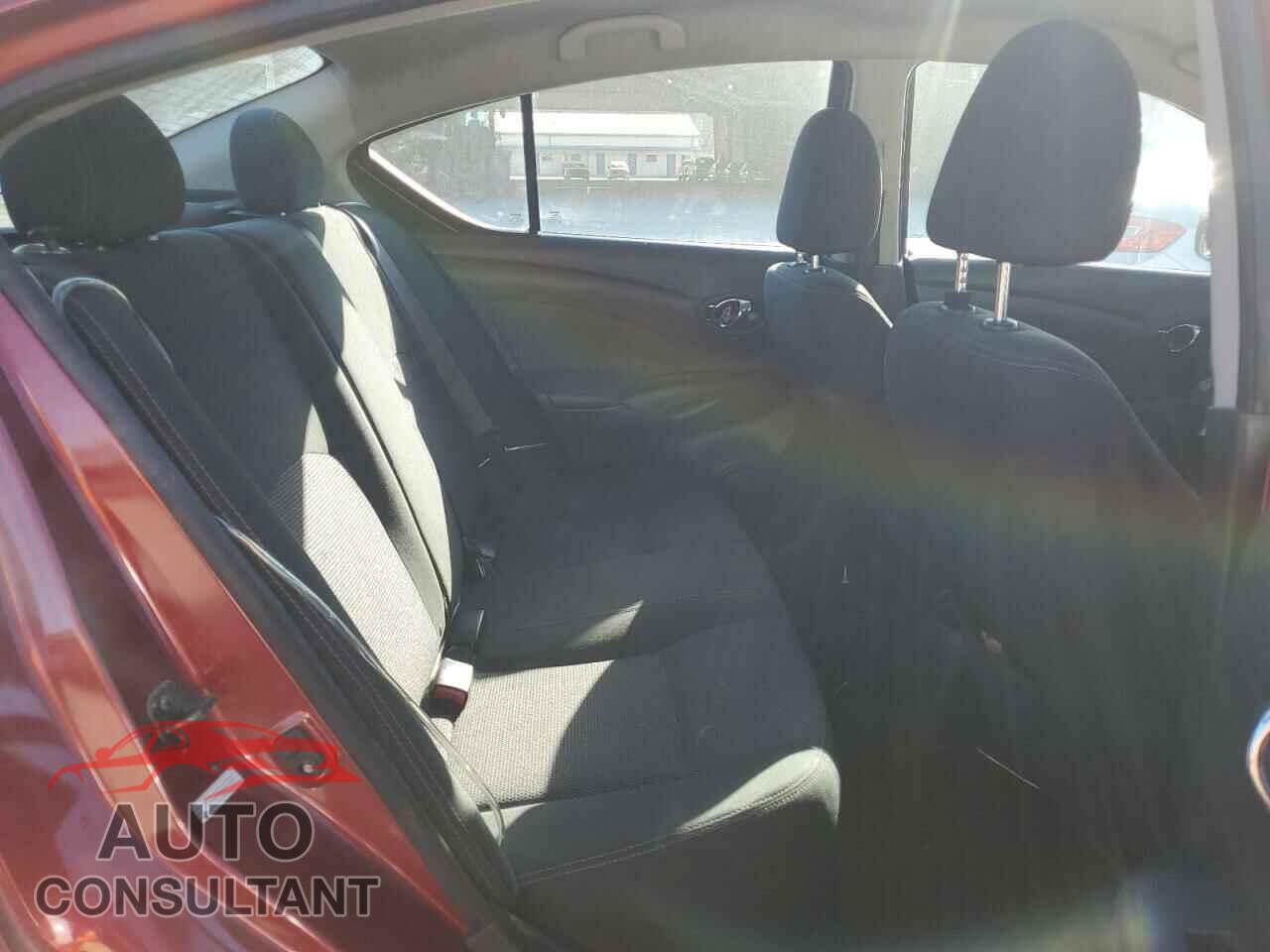 NISSAN VERSA 2019 - 3N1CN7AP3KL824361