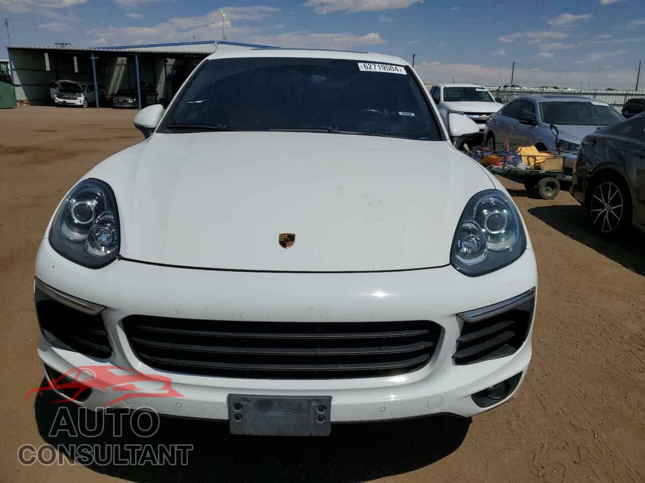 PORSCHE CAYENNE 2016 - WP1AA2A23GKA36338