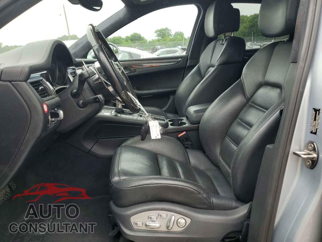 PORSCHE MACAN 2016 - WP1AB2A59GLB49373