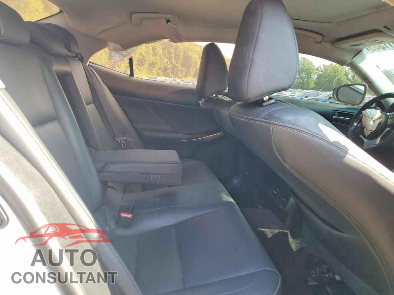 LEXUS IS 2017 - JTHBA1D22H5039211