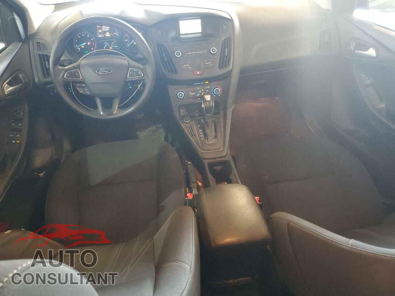 FORD FOCUS 2016 - 1FADP3F26GL229143