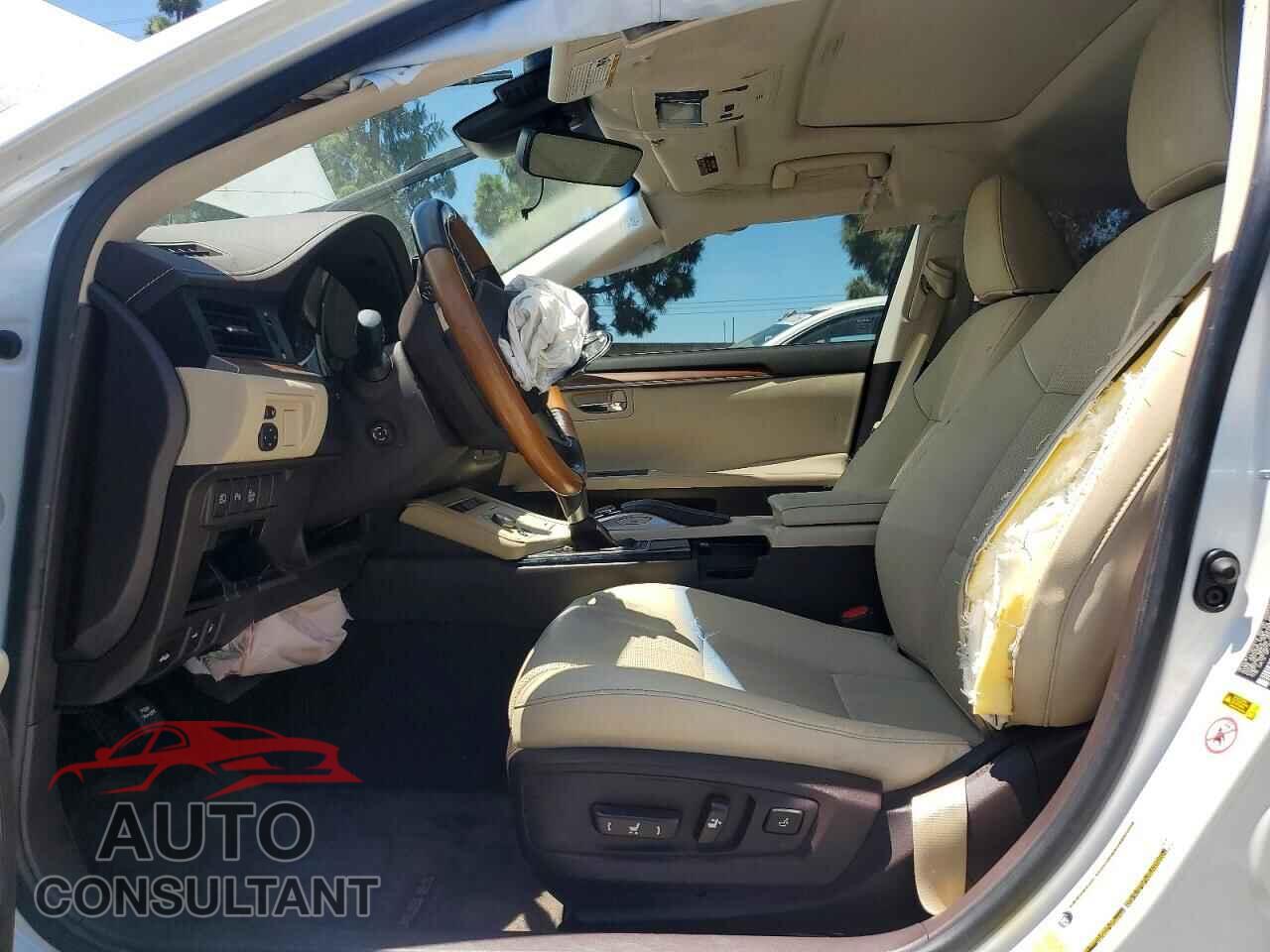 LEXUS ES300 2017 - JTHBW1GG3H2140915