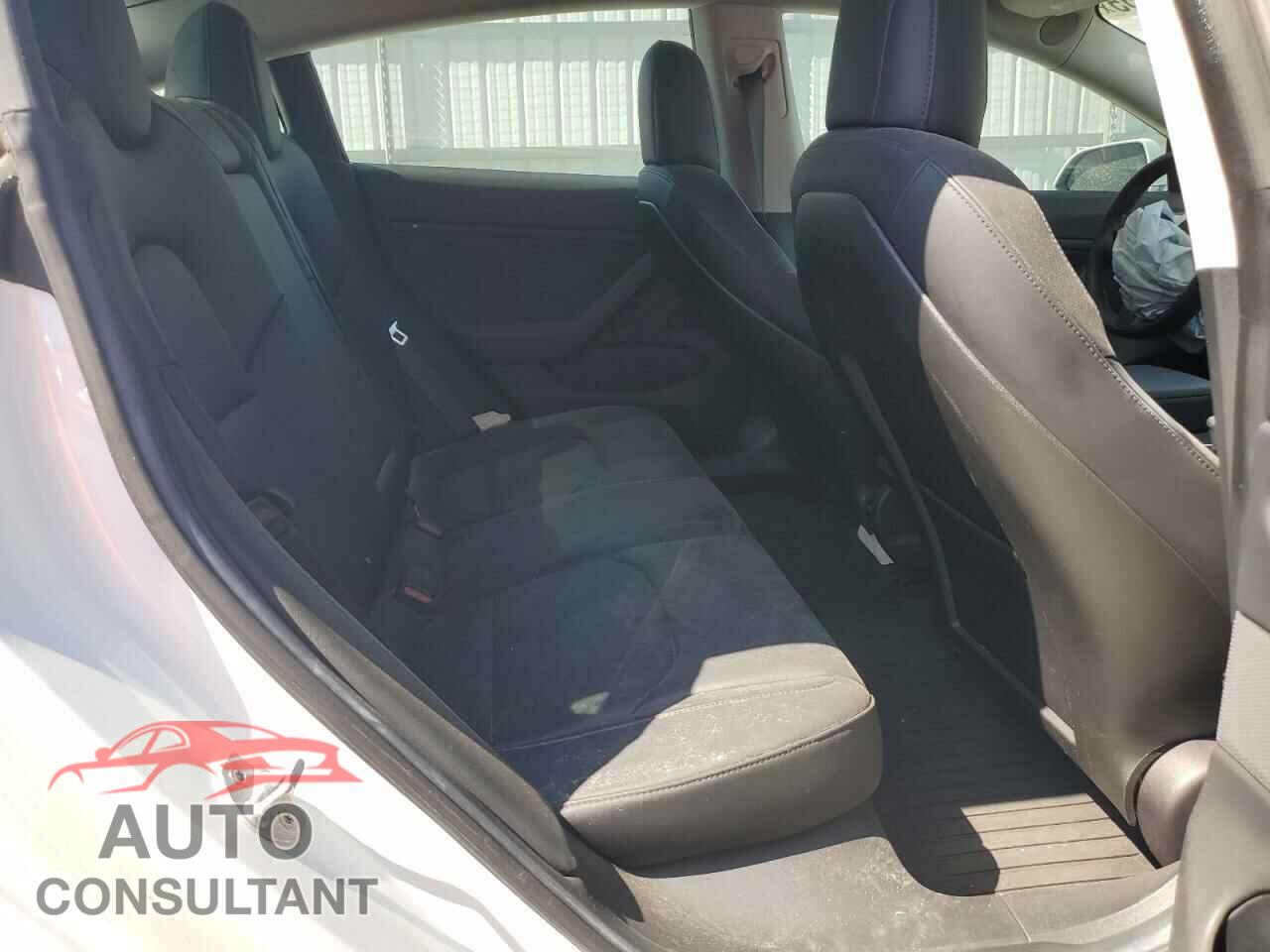 TESLA MODEL 3 2018 - 5YJ3E1EA6JF018334