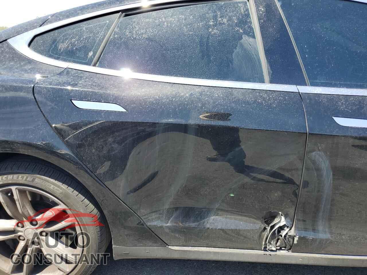 TESLA MODEL S 2015 - 5YJSA1E20FF105704