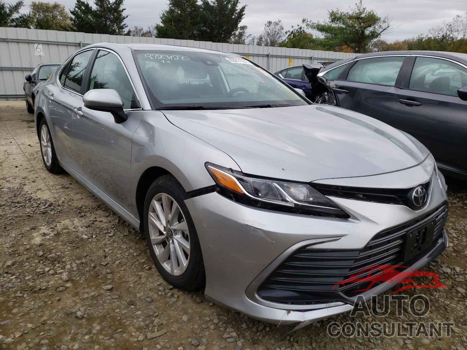 TOYOTA CAMRY 2021 - 4T1C11AKXMU588080