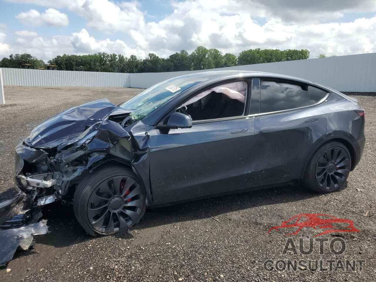 TESLA MODEL Y 2025 - 7SAYGDEFXSA362196