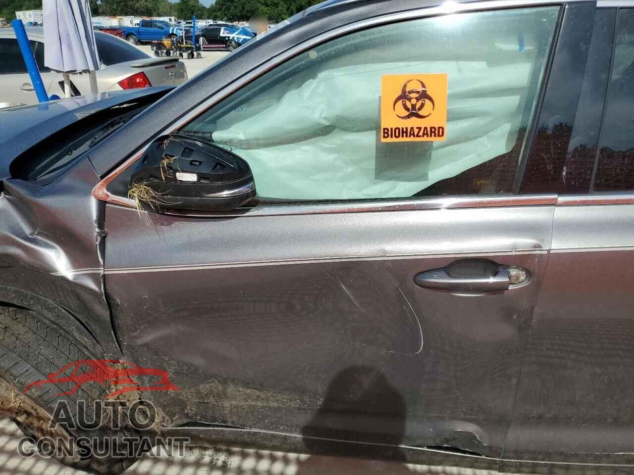 TOYOTA HIGHLANDER 2018 - 5TDJZRFH9JS486835
