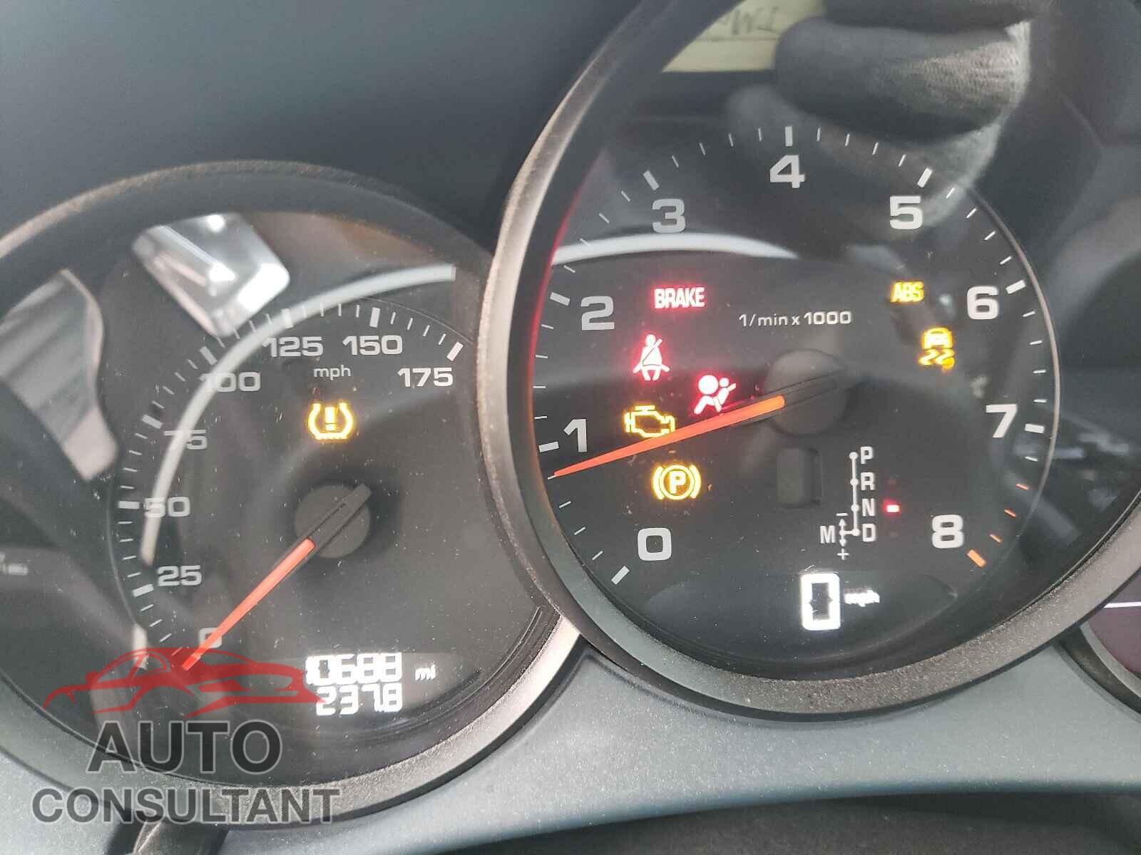 PORSCHE BOXSTER 2018 - WP0CA2A81JS210414