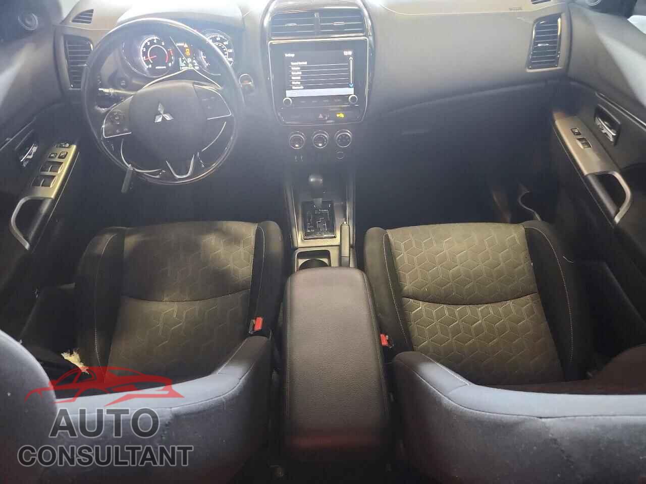 MITSUBISHI OUTLANDER 2020 - JA4AR3AU2LU018357