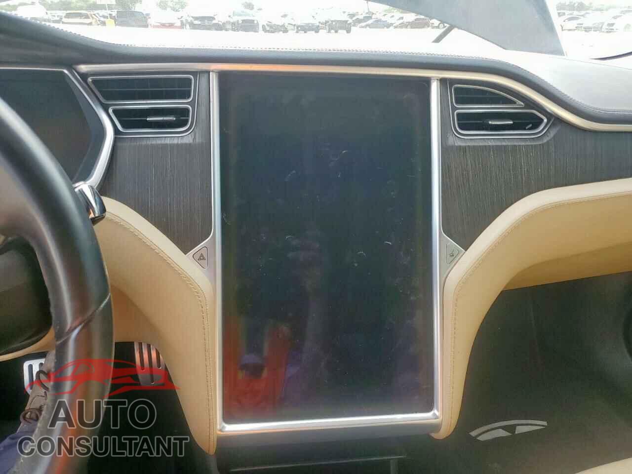 TESLA MODEL S 2013 - 5YJSA1CP2DFP13199