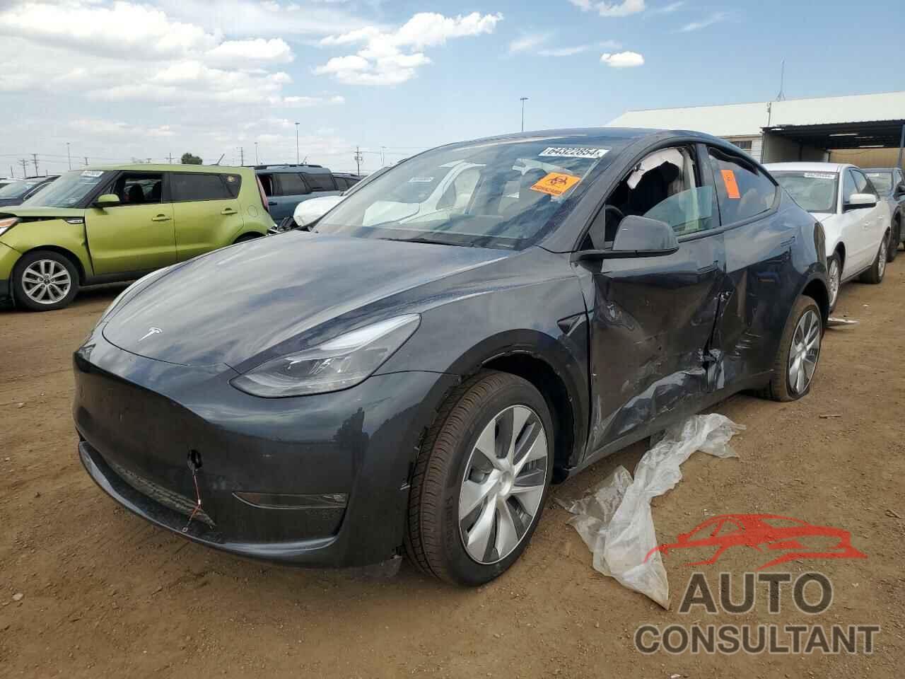 TESLA MODEL Y 2024 - 7SAYGDEE9RF072858