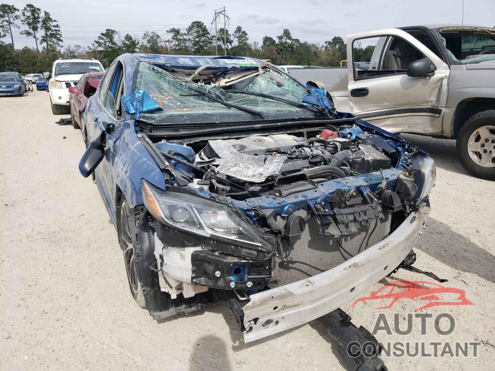 TOYOTA CAMRY 2020 - 4T1G11AKXLU304429