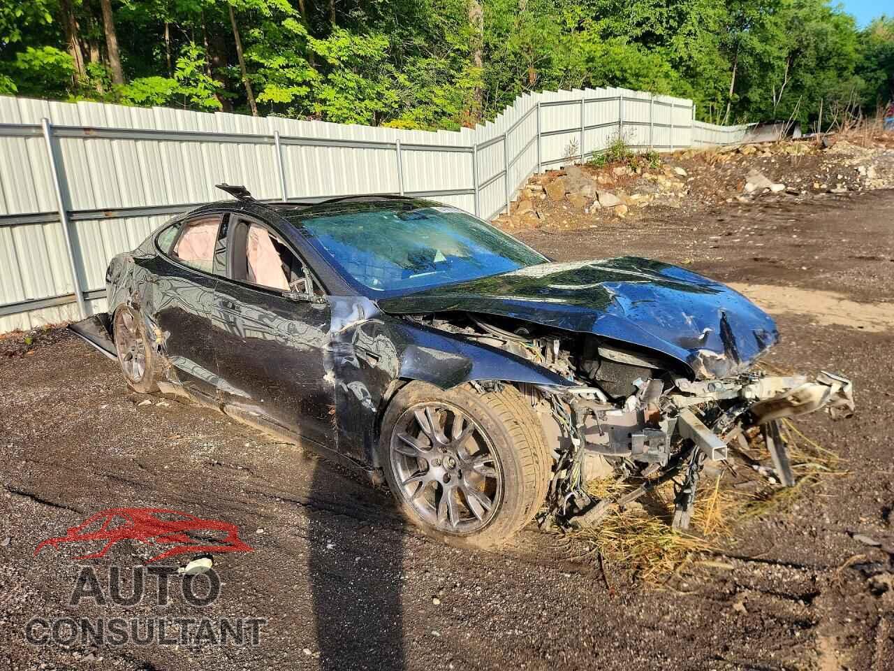 TESLA MODEL S 2022 - 5YJSA1E63NF472758