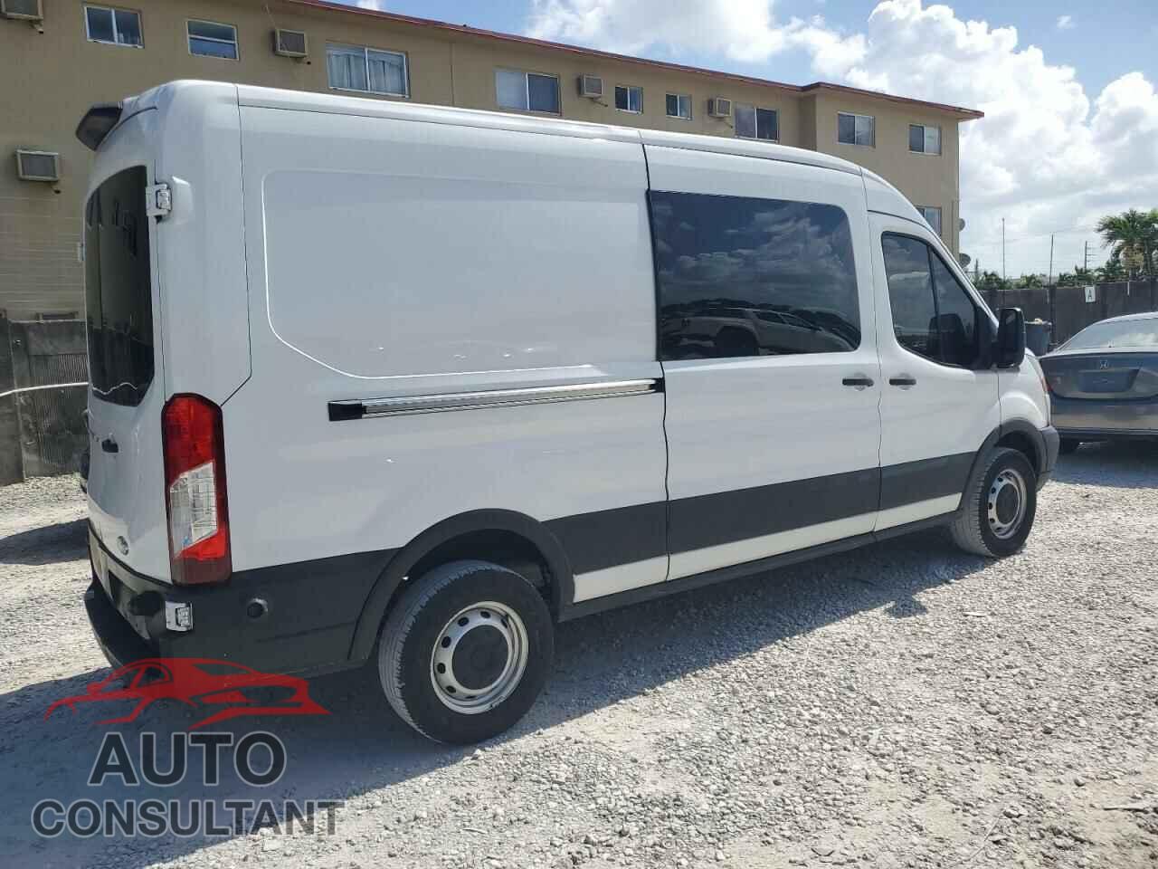 FORD TRANSIT 2019 - 1FTYR2CM5KKB66346