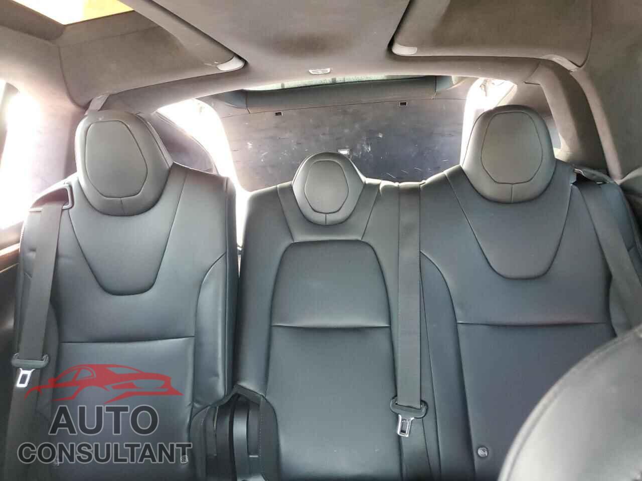 TESLA MODEL X 2020 - 5YJXCDE20LF268401