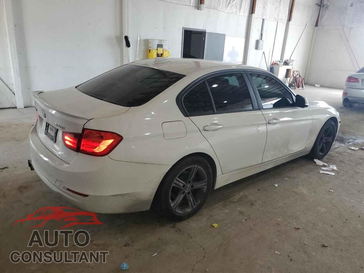 BMW 3 SERIES 2013 - WBA3B5C54DF591624