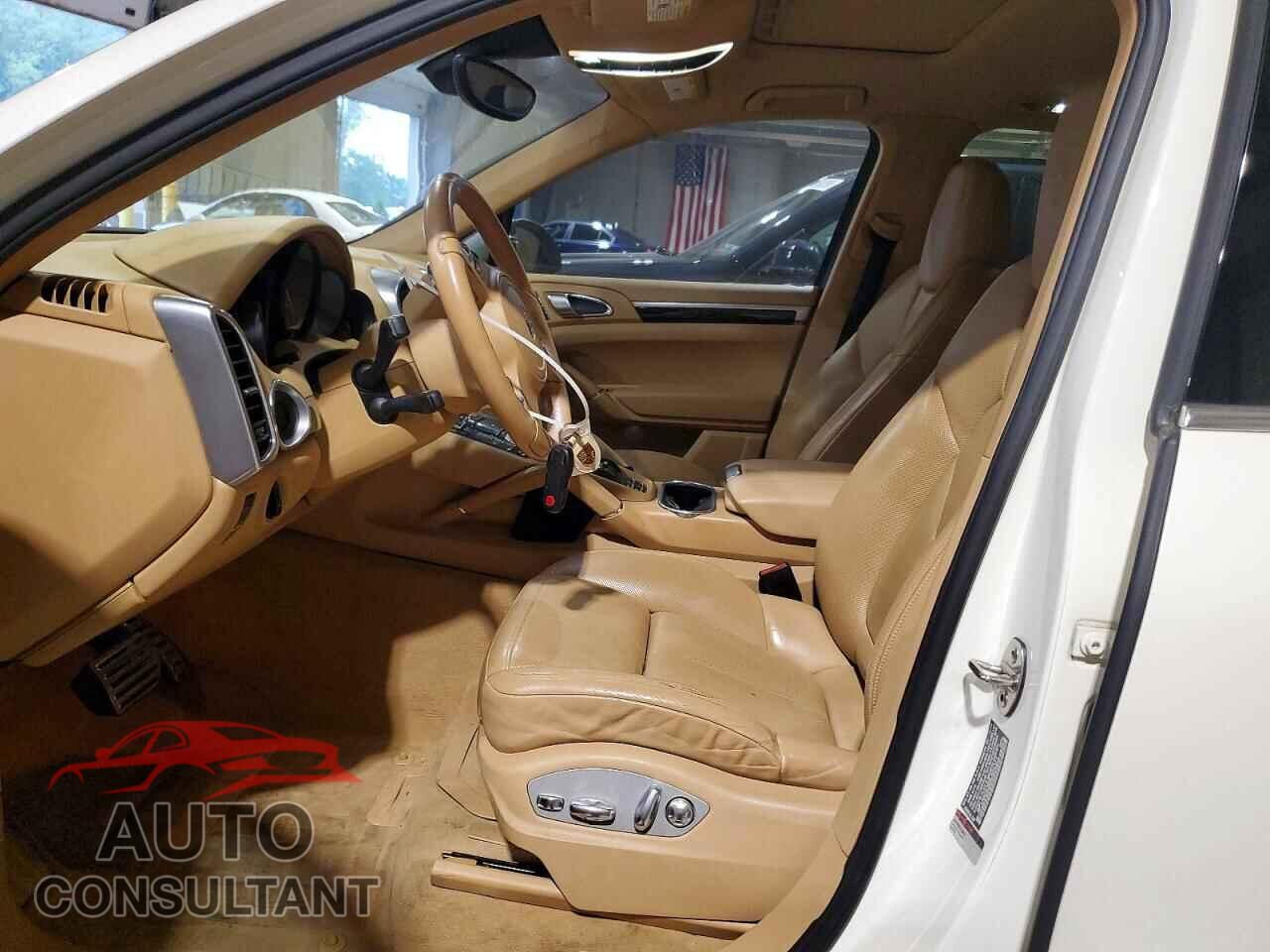 PORSCHE CAYENNE 2011 - WP1AA2A26BLA04311
